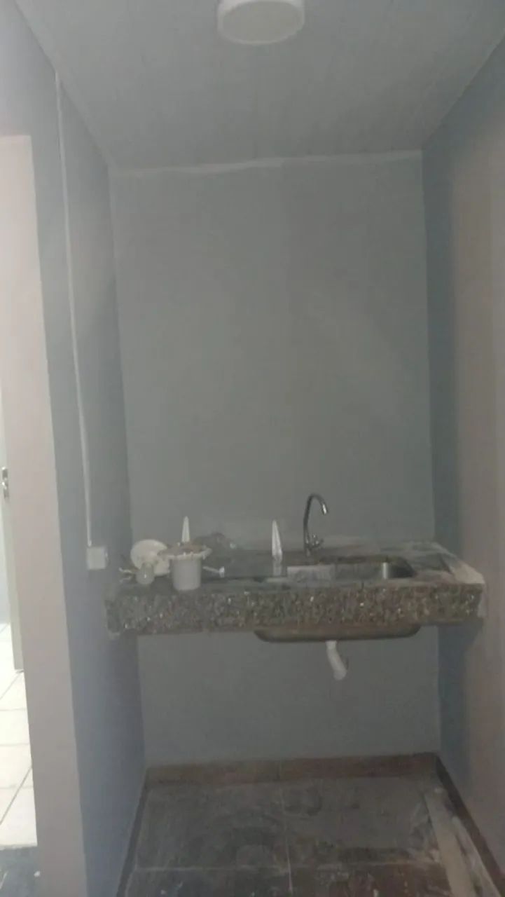 Alugo Apartamento com suíte, sala, cozinha e lavabo.  - Foto 2