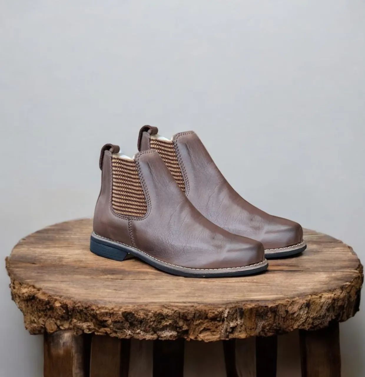 BOTINAS EM COURO LEGÍTIMO  - Foto 5