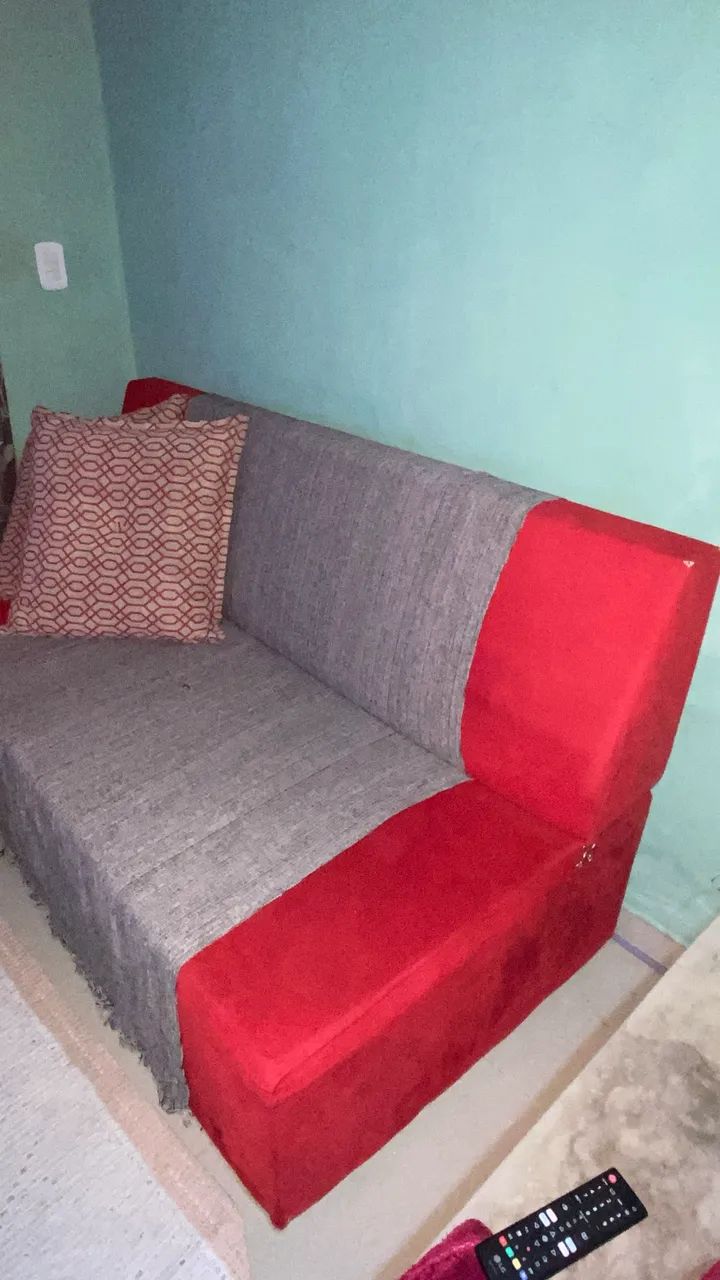 Sofá-cama 3 lugares vermelho | Ótimo estado | Com 3 almofadas - Foto 5