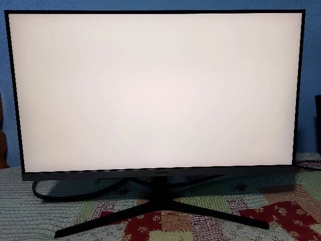 Monitor 4K Samsung UR55 IPS 28 Polegadas (Ótimo Estado) - Usado - Foto 3