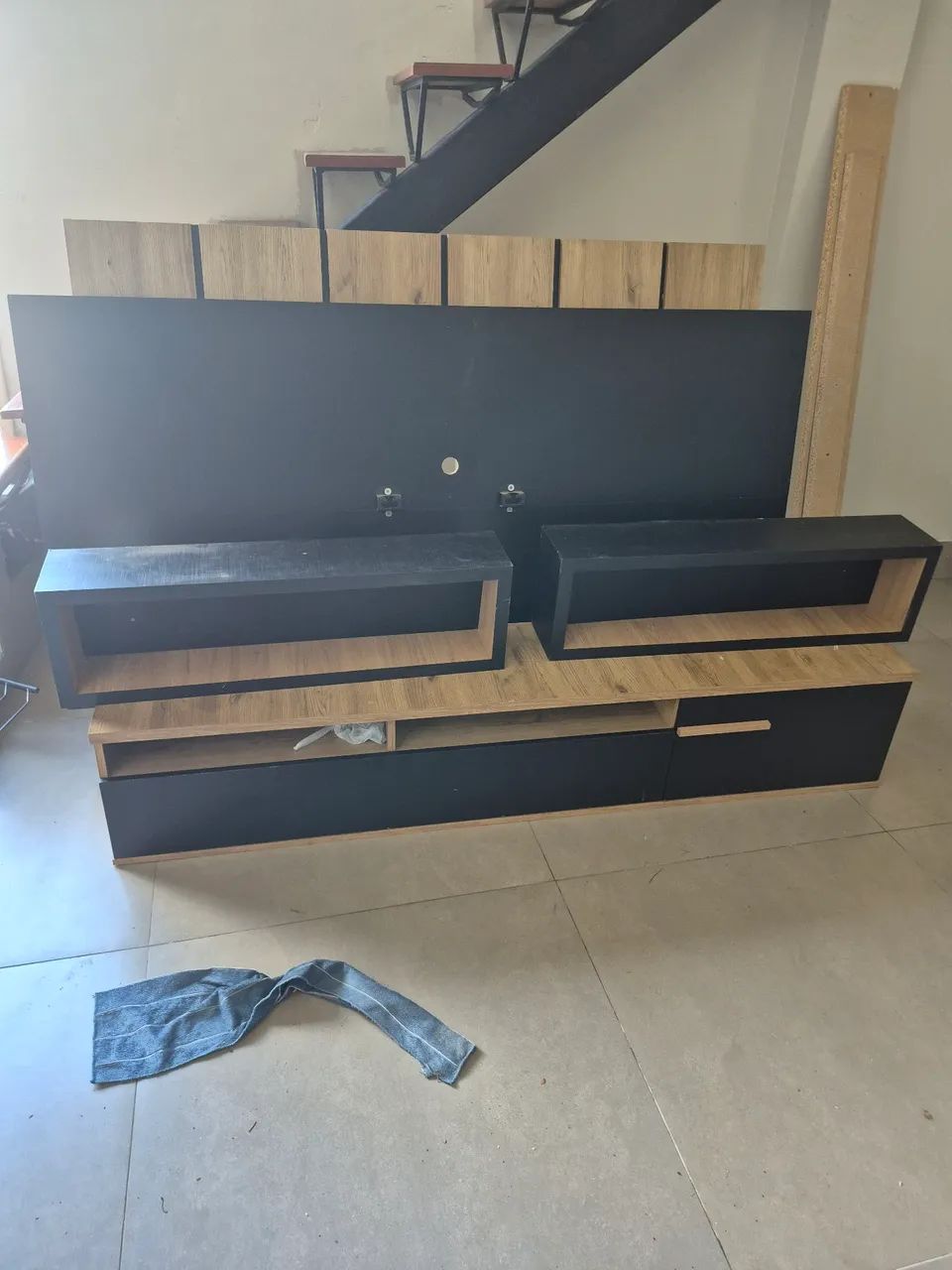 Painel para TV,  2 nichos e prateleira  - Foto 3