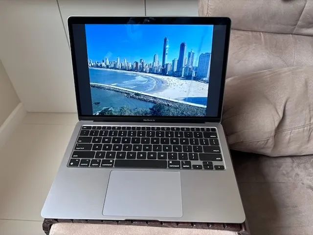 MacBook Air M1