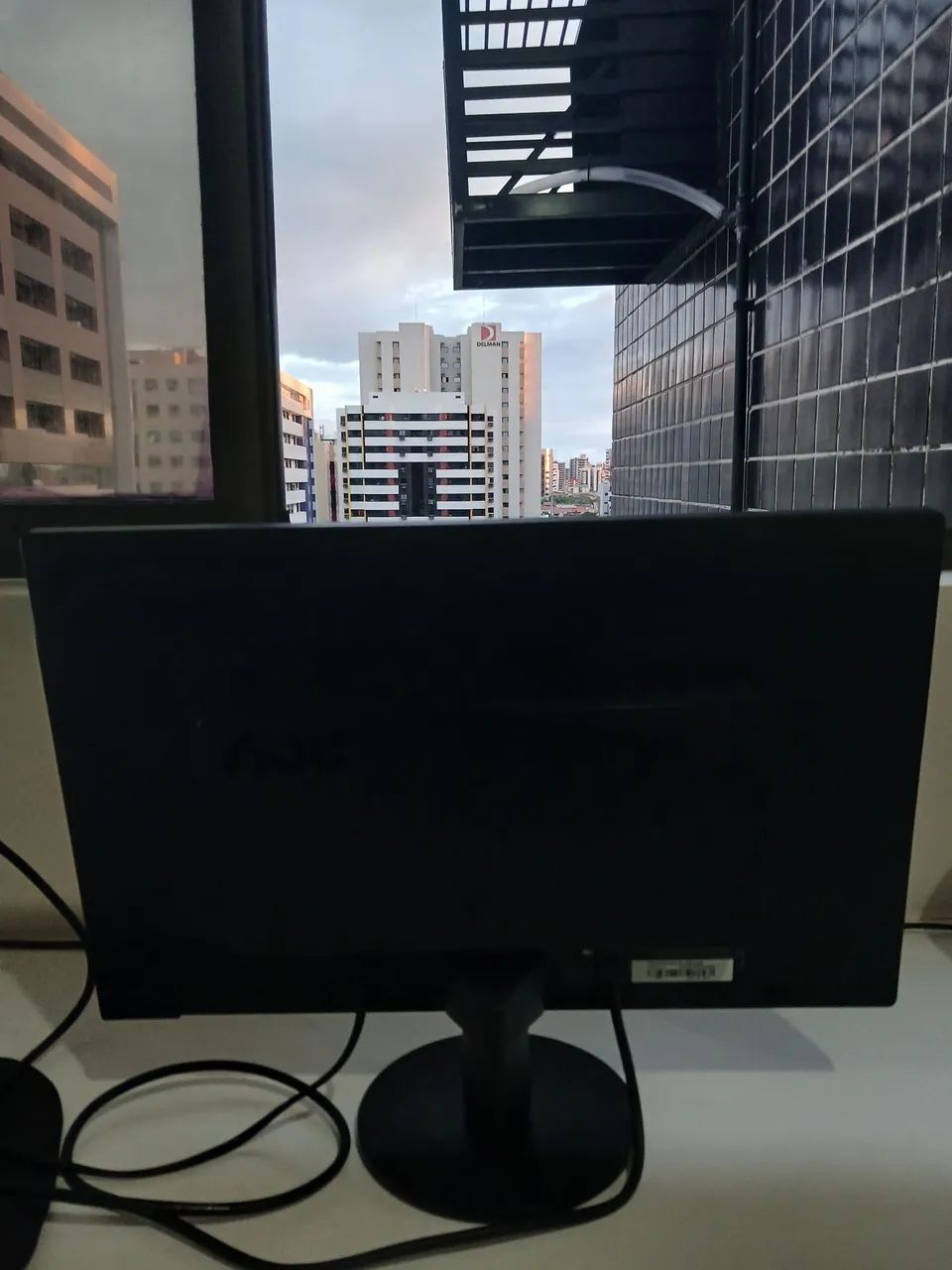 Monitor AOC E970SWHNL - 18,5 polegadas - Foto 3