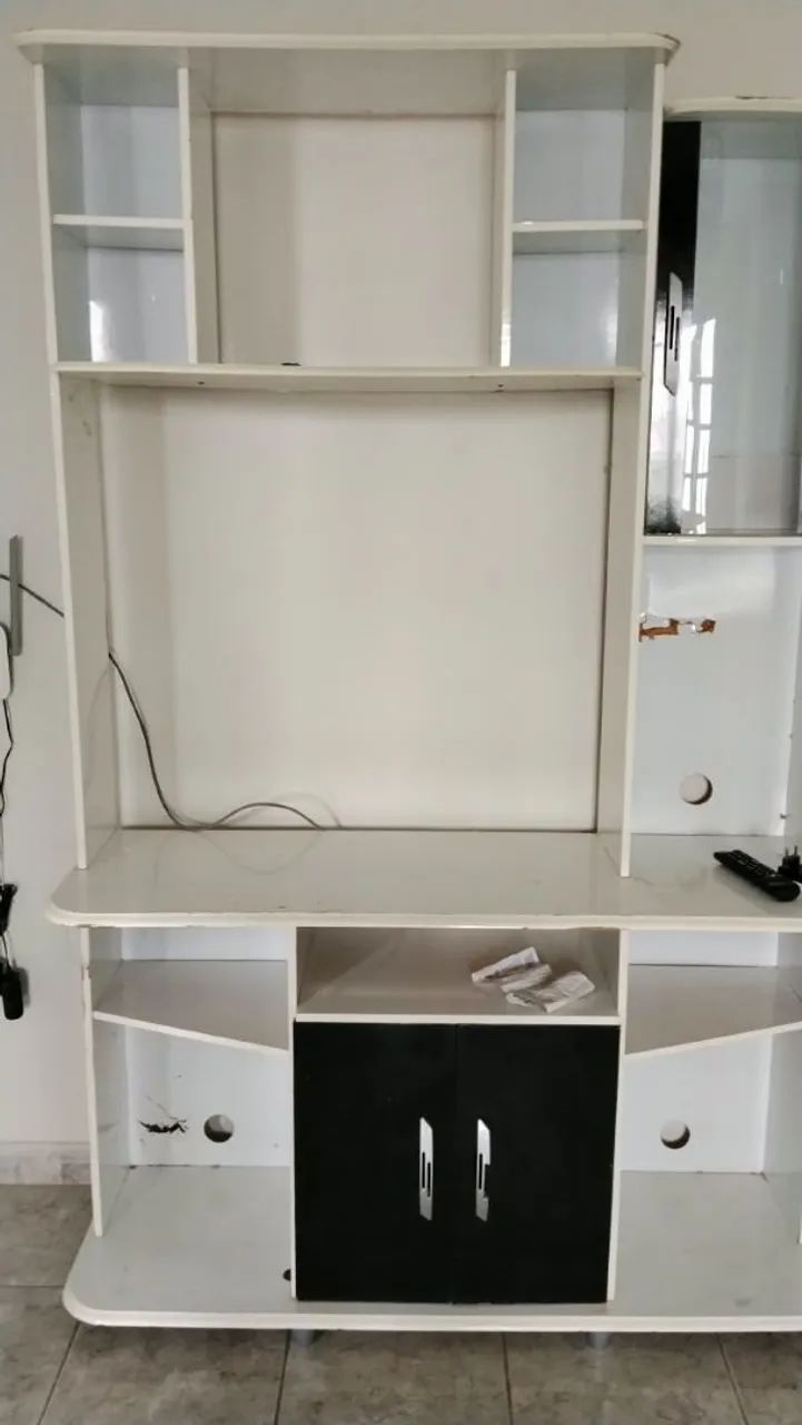 Rack para TV com Prateleiras 