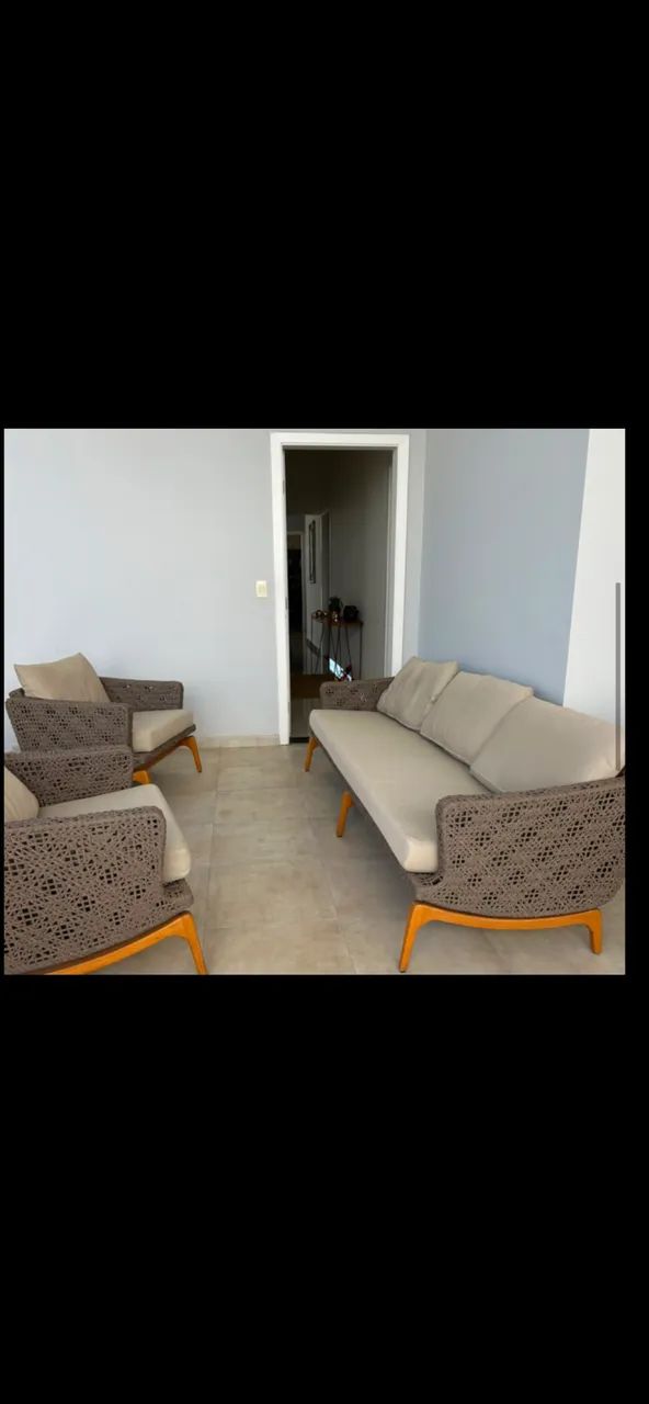 Sofá 3 lugares mais 2 poltronas 