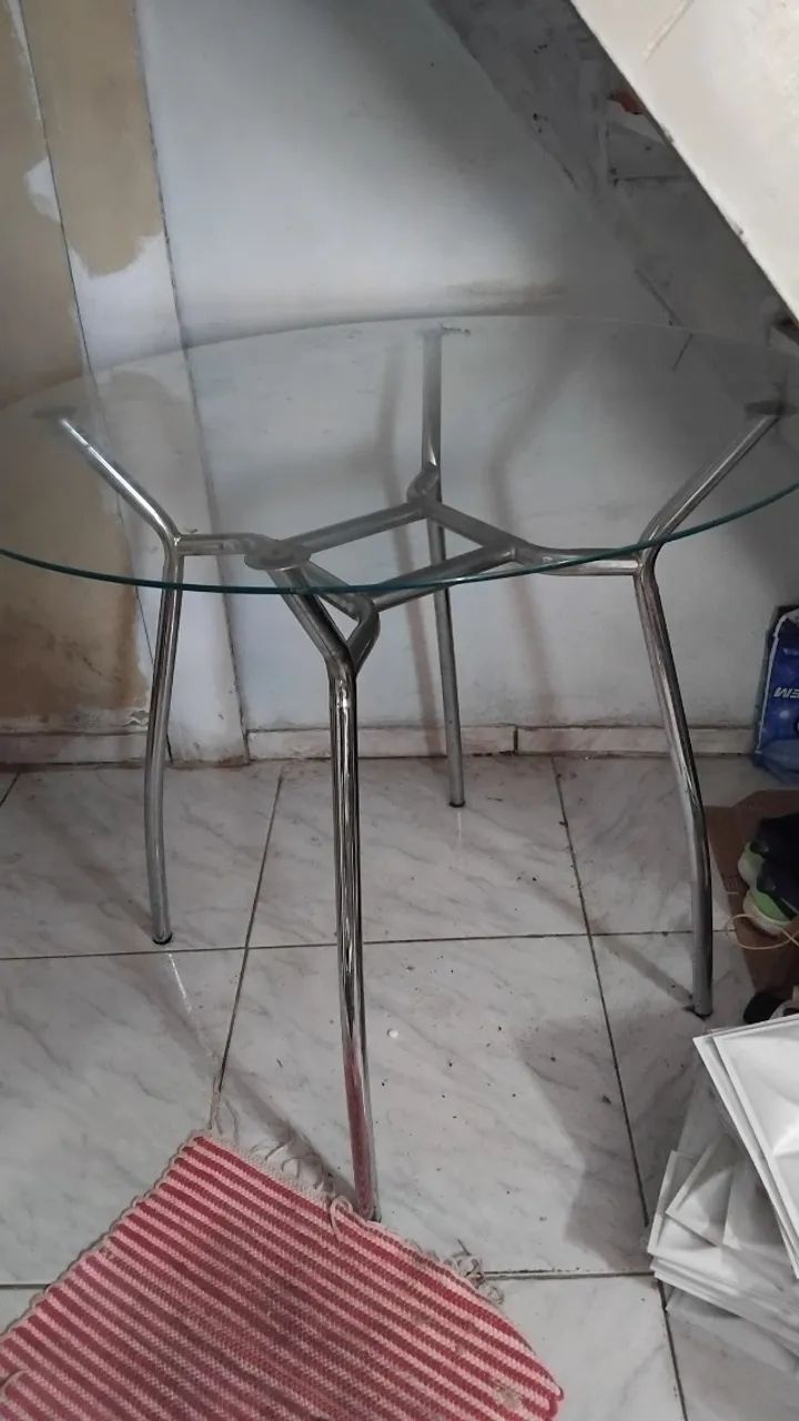 Mesa de jantar de vidro redonda