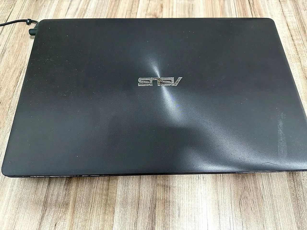 Notebook ASUS X550 - Core i5 / RAM 8GB / SSD  / Placa NVIDIA Dedicada