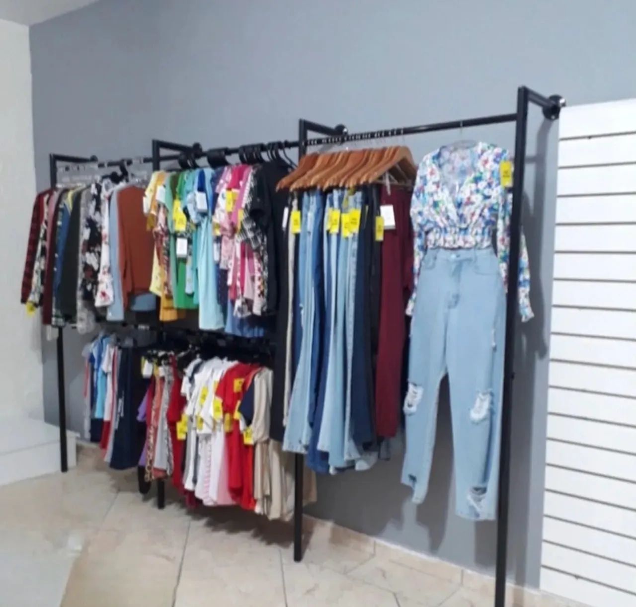 Loja roupas móveis arara expositor cabide provador busto - Foto 2