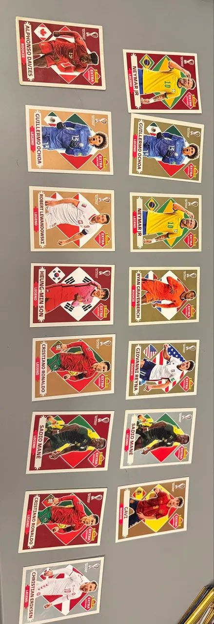 Neymar gold legend - 2022 extra + 14 extras em perfeita condição