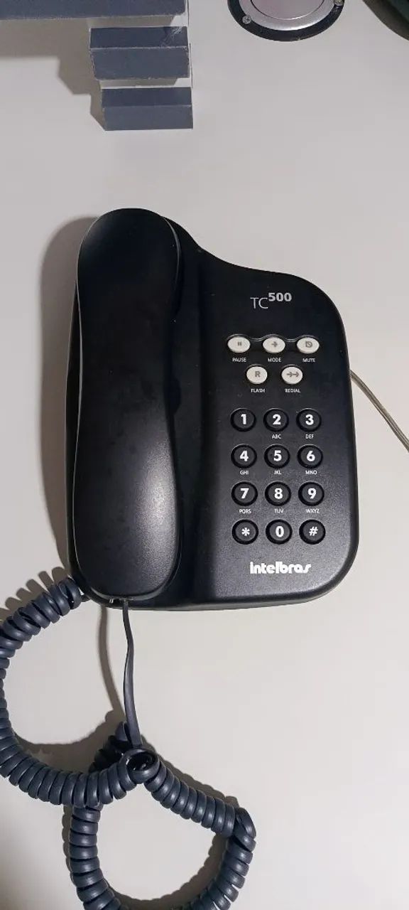 Telefone fixo (dois)