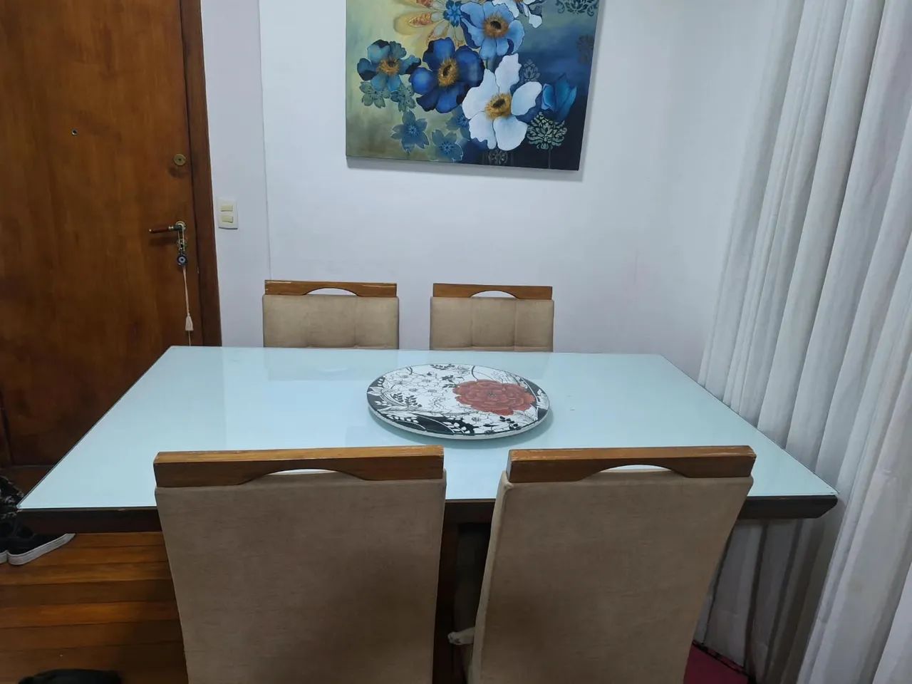 Mesa e cadeira 