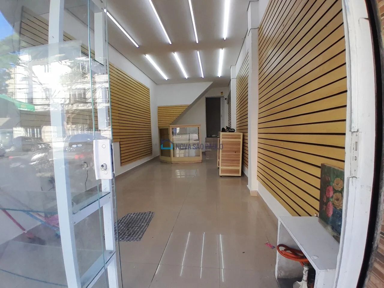 Salão comercial, próximo ao metrô Saúde