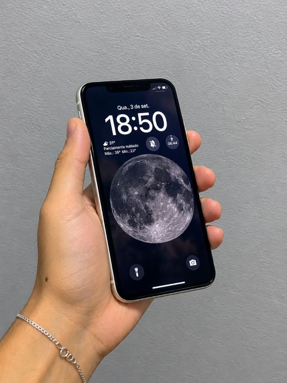iPhone 11 128GB Branco - SEMINOVO com Garantia de 3 Meses
