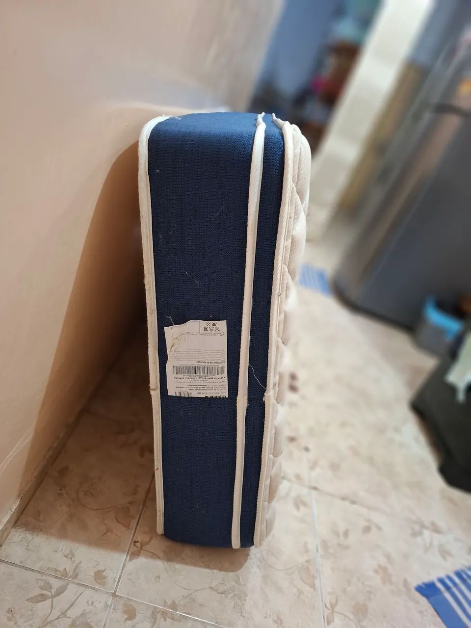 Vendo cama de solteiro completa - Foto 3