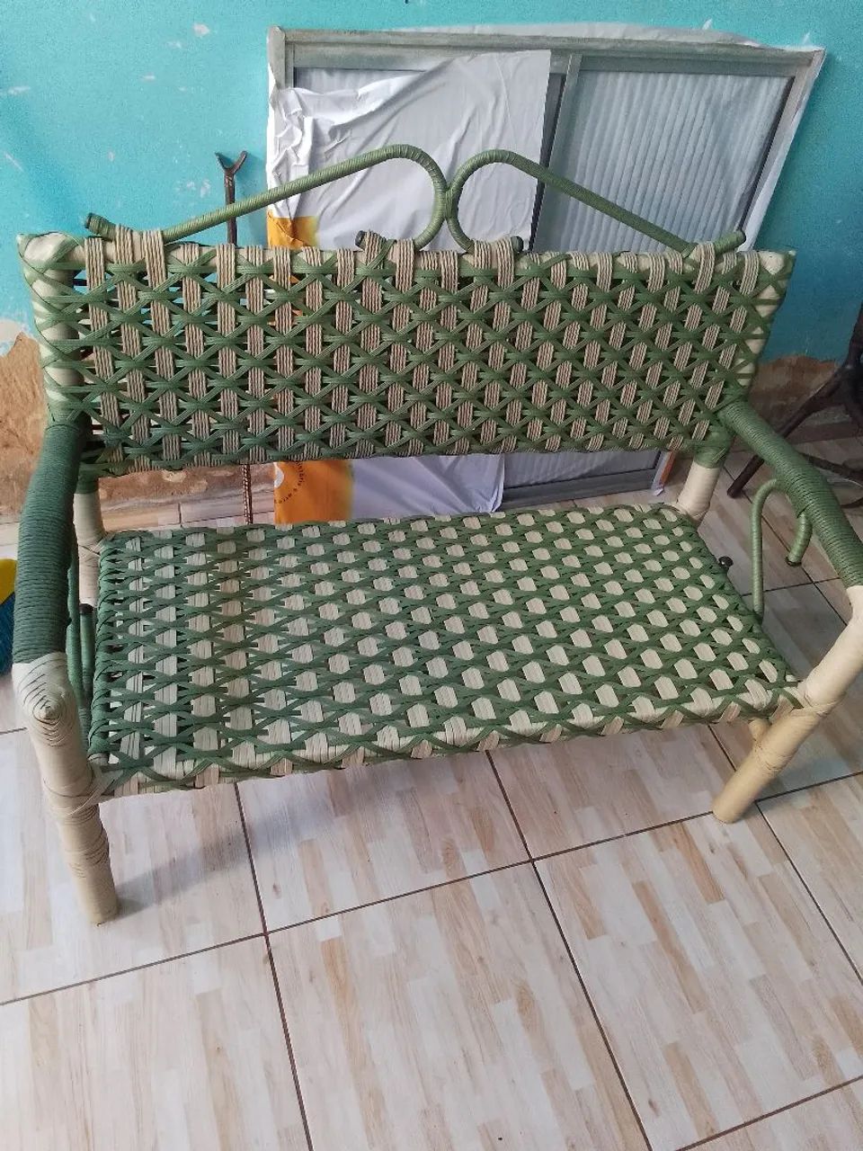 Selling a 2-seater sofa made of aluminum, fully woven with marine rope, perfect for your living room or outdoor area.