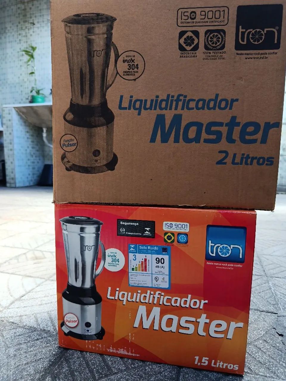 LIQUIDIFICADOR MASTER INOX MARCA TRON COM 1,5 LITROS 127V 