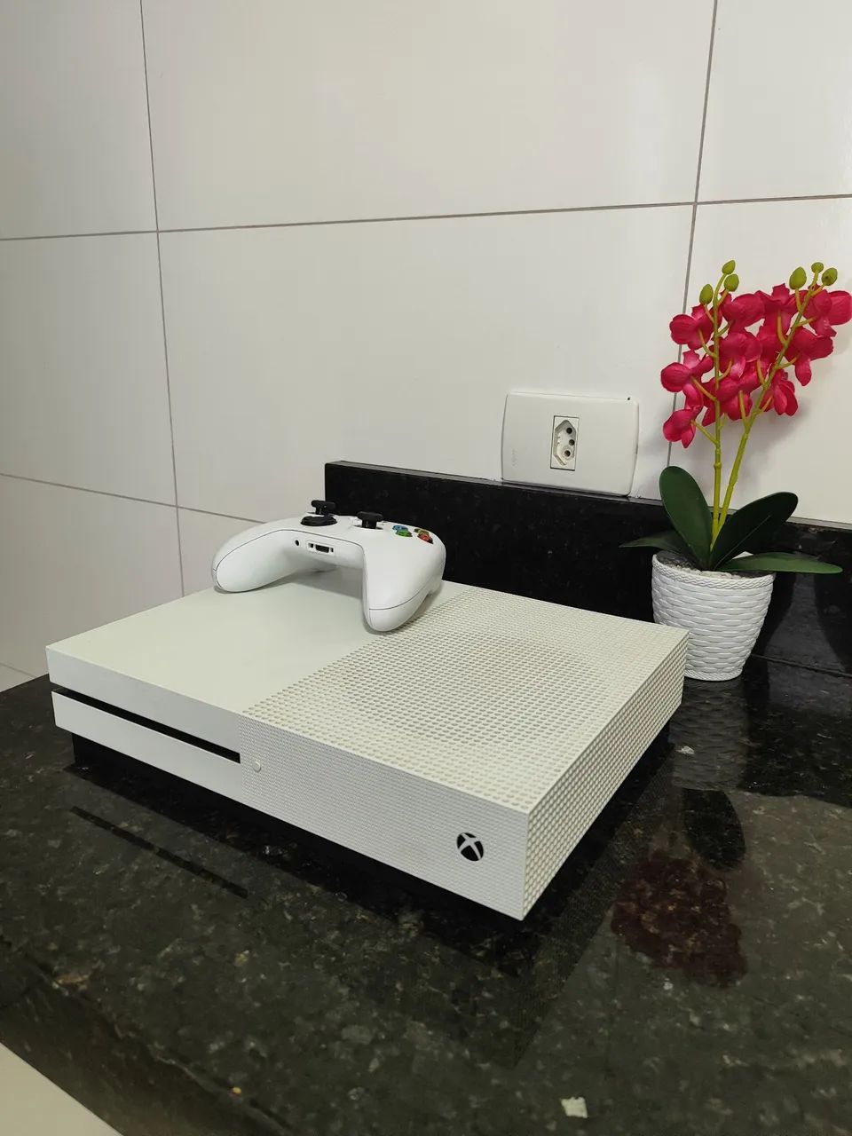 XBOX ONE S 1TB  - Foto 2