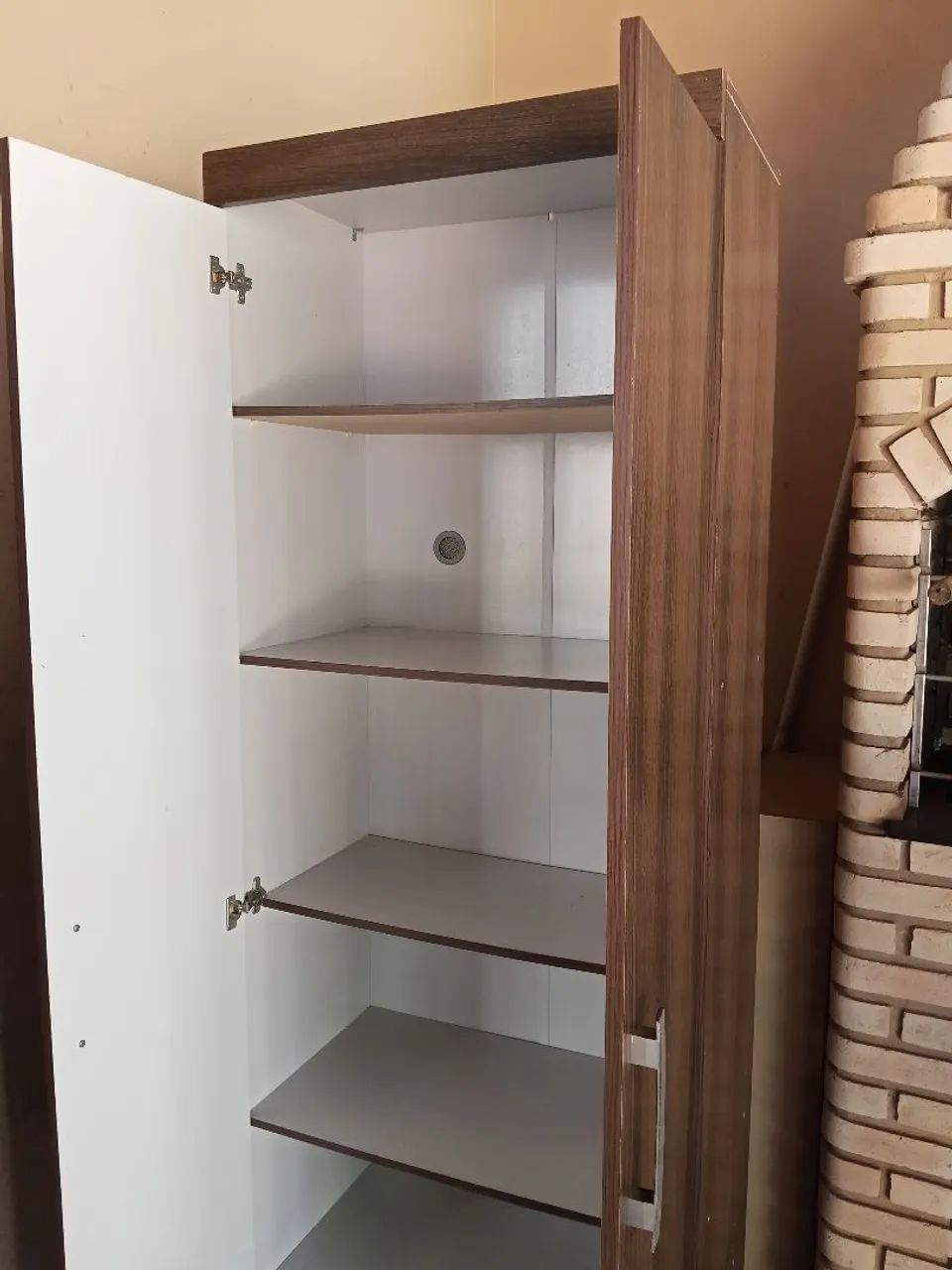 Vende-se Armário Multiuso e Cama Box de Solteiro com Colchão