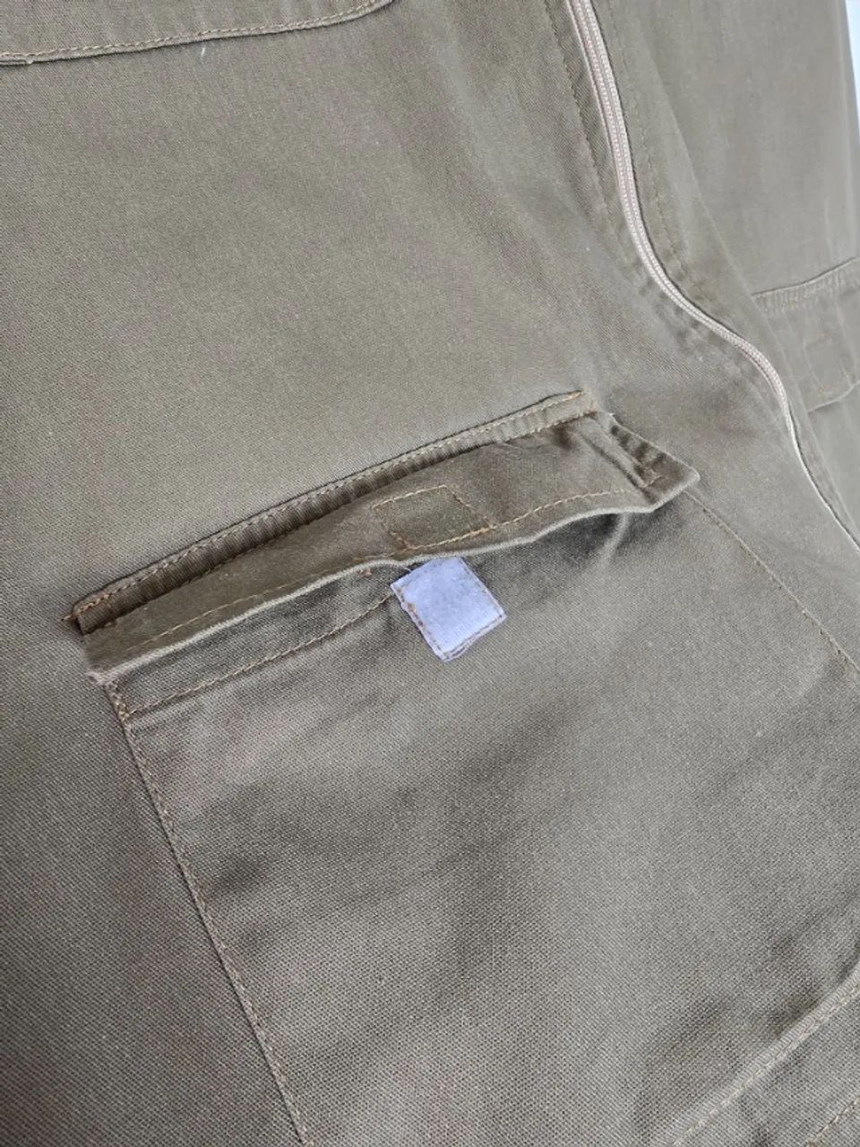 Colete de Sarja com Zíper e 4 Bolsos com velcro - Foto 4