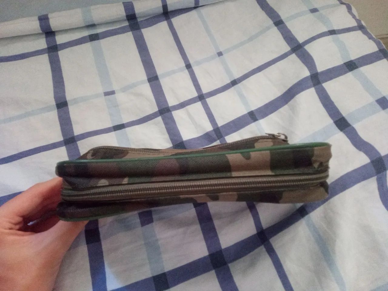 Vendo estojo com decoração camuflada  - Foto 2