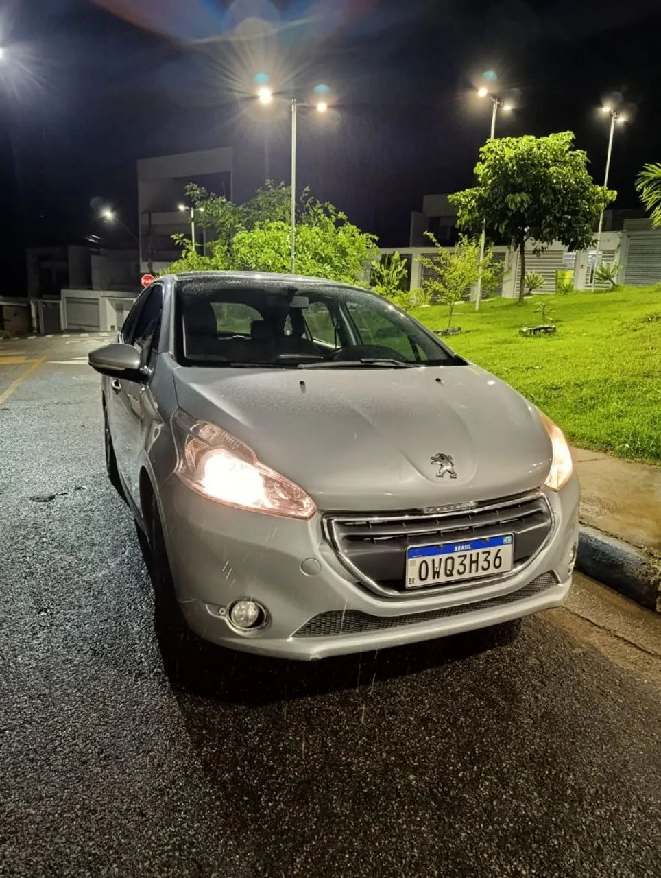 Peugeot 208 ALLURE 1.5 8V FLEX 2014