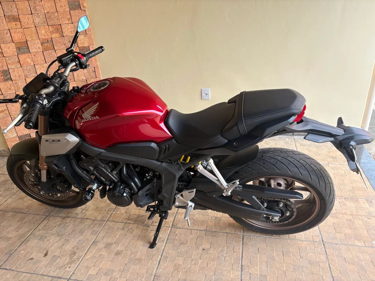 CB 650R - Foto 5