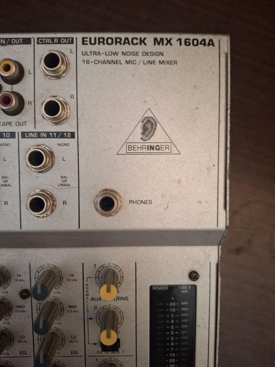Mesa de som Behringer MX 1604A - Foto 4