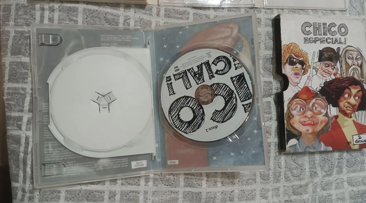 4 Boxes De DVD (Adele, Coldplay, Chicago Bulls, Chico Anysio), LEIA O ANÚNCIO  - Foto 5