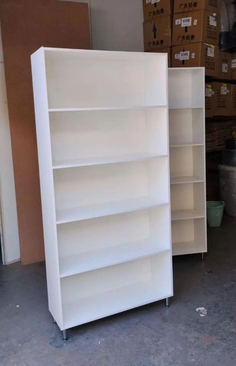 EXPOSITOR CM PRATELEIRAS MDF NOVO 