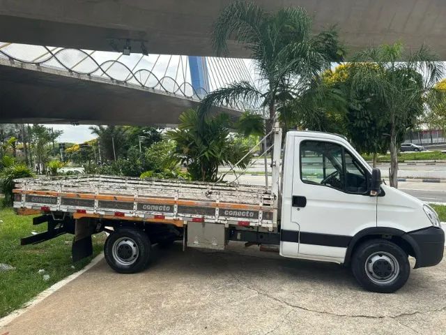 IVECO CARROCERIA ANO 2017 - Foto 3