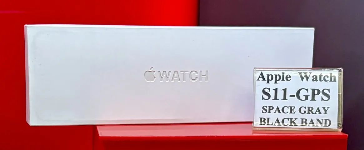 Apple Watch S11 42mm - SPACE GRAY / BLACK BAND - Produto Novo com Garantia