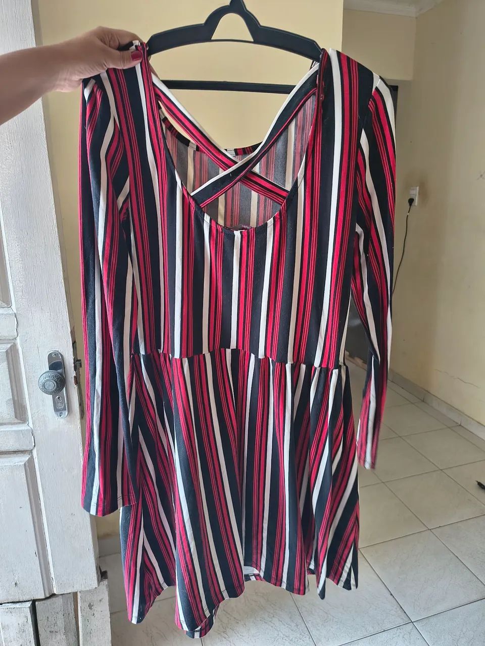 Vestido listrado com manga - Foto 4