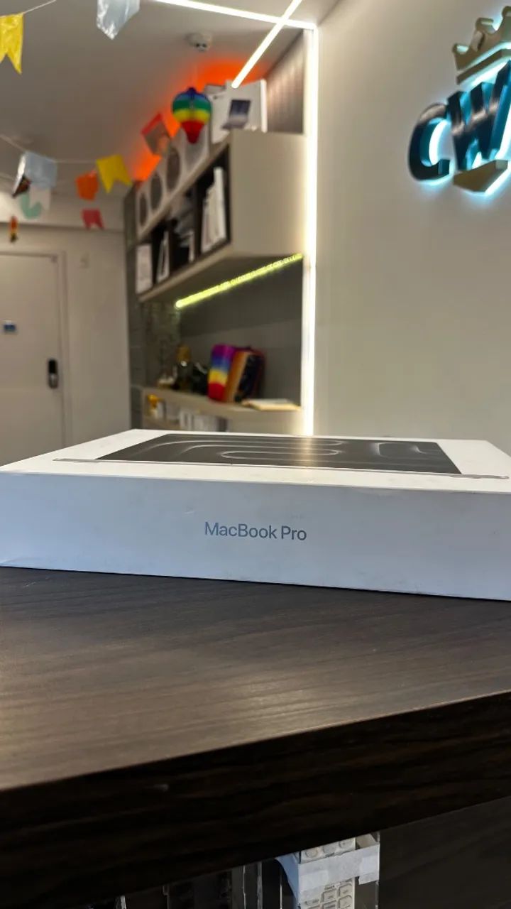 MACBOOK PRO M5 512SSD 16GB 14 POLEGADAS SILVER NOVO LACRADO / LOJA FÍSICA - Foto 2