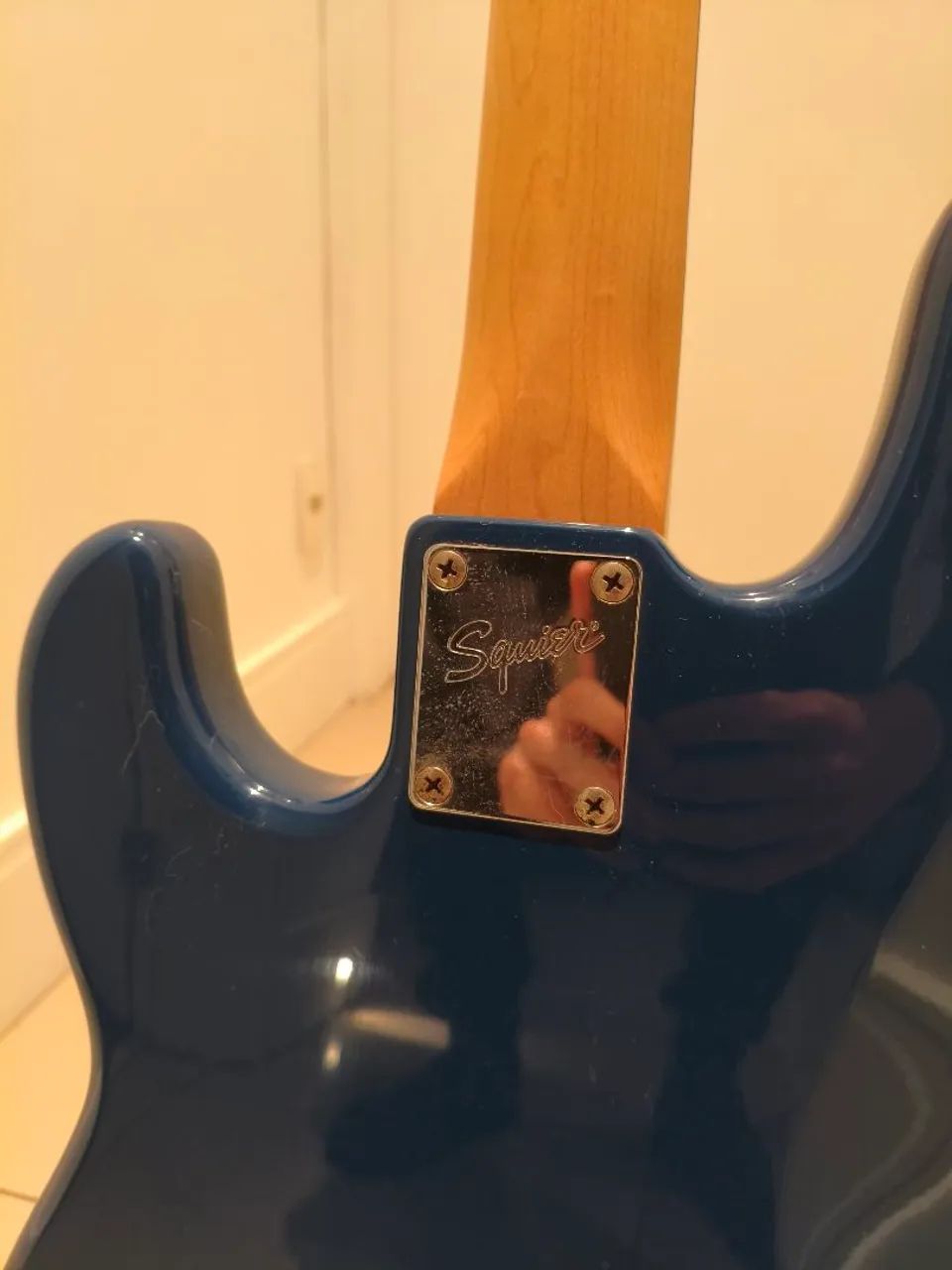 Baixo Squier P Bass + Case e Suporte - Foto 4