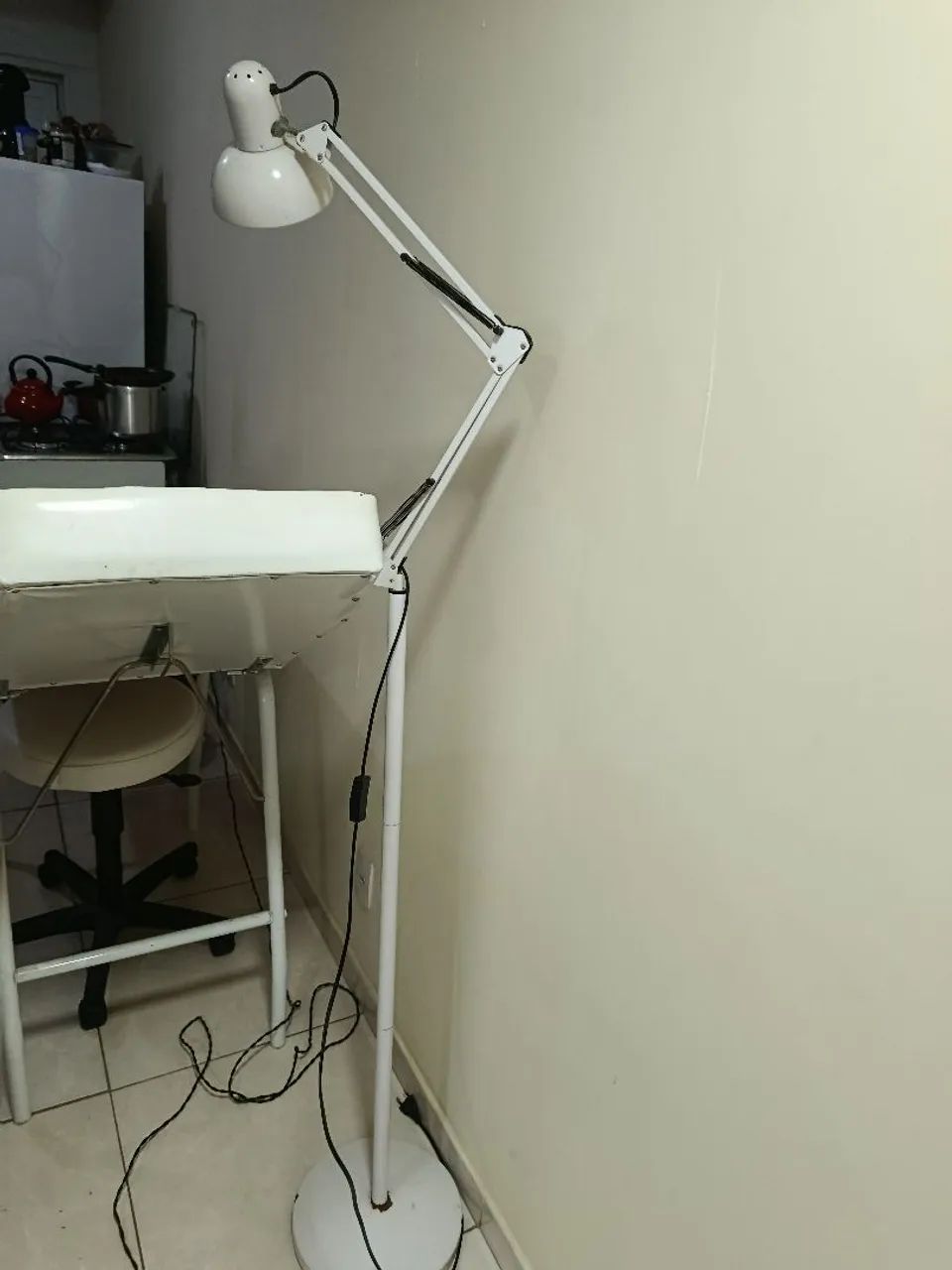Maca, banco e luminária  - Foto 5