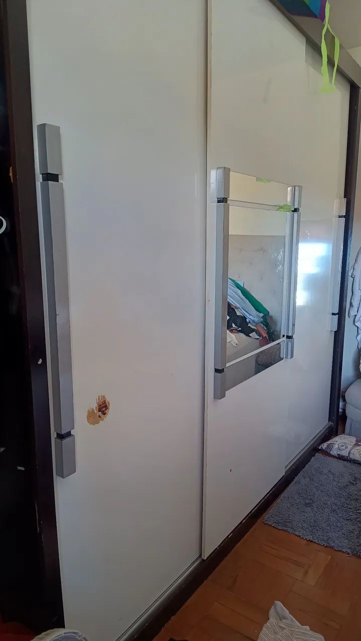 VENDO GUARDA ROUPA 