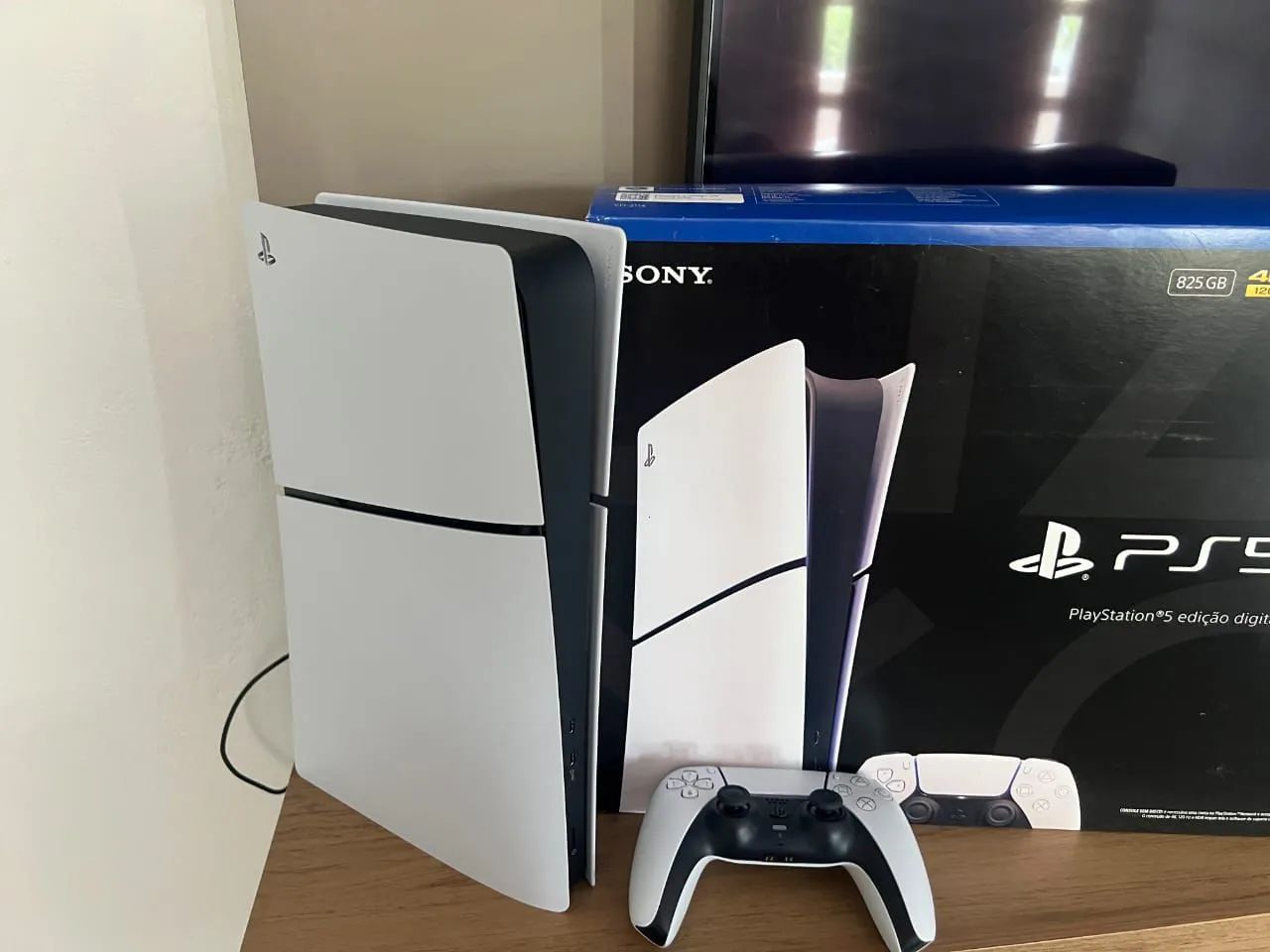 PlayStation 5 Mídia digital com 2 controles 