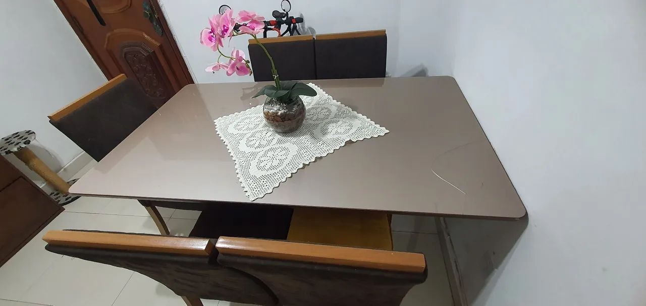 Mesa de Jantar com 6 cadeiras - Foto 2