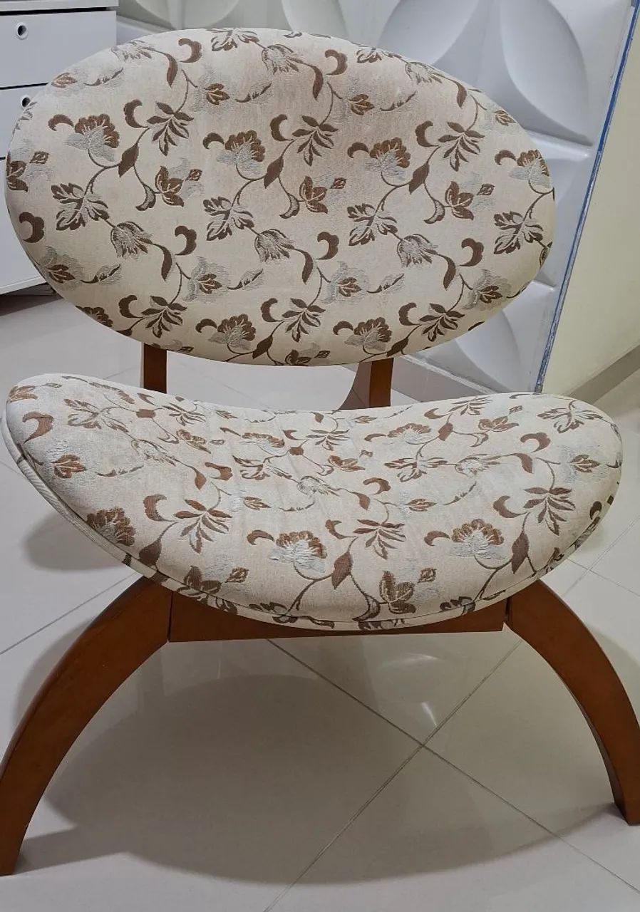 Poltrona usada baixa Floral Madeira