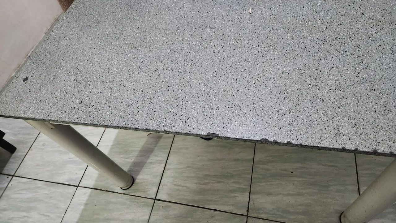 Mesa à venda