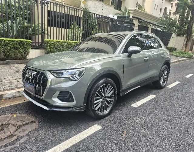 Audi Q3 Perf. Black 2.0 TFSI Tiptr. Quattro 2024