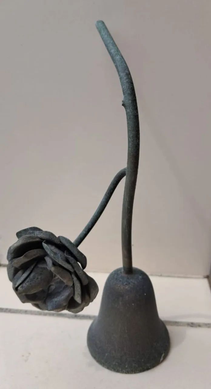 SINETA ANTIGA DE MESA