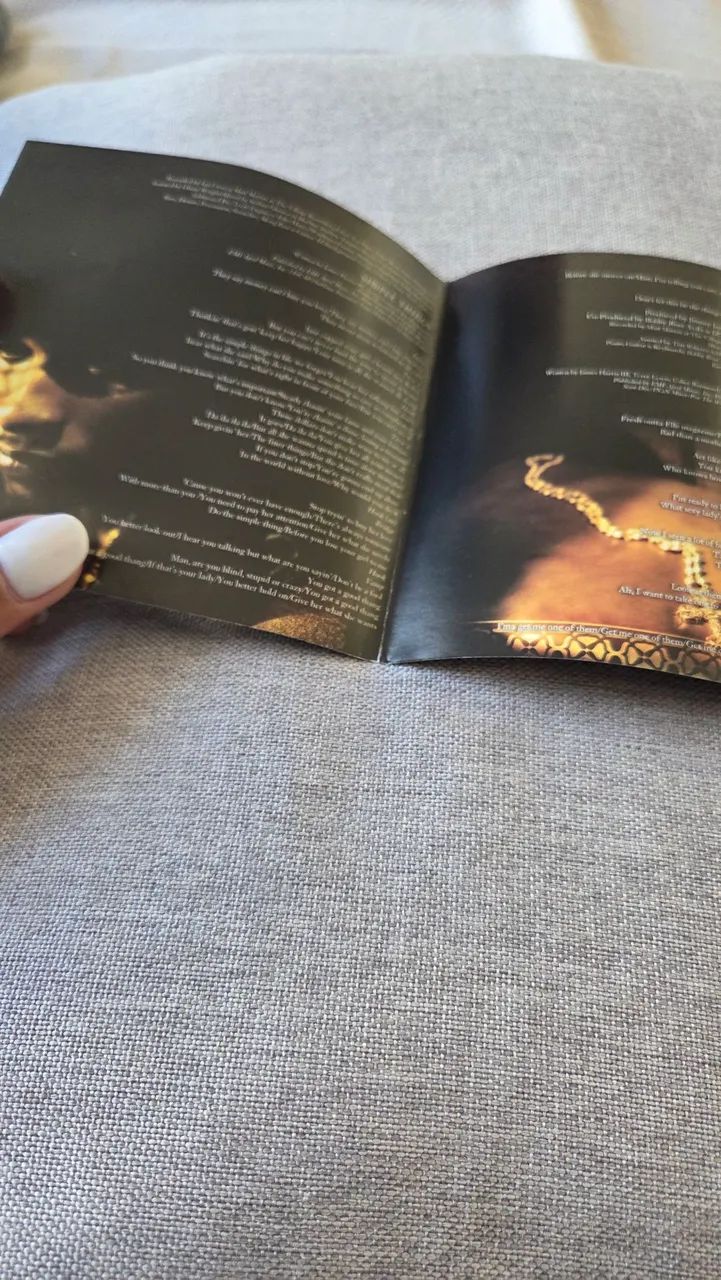 CD Usher Confessions Original e Importado  - Foto 3