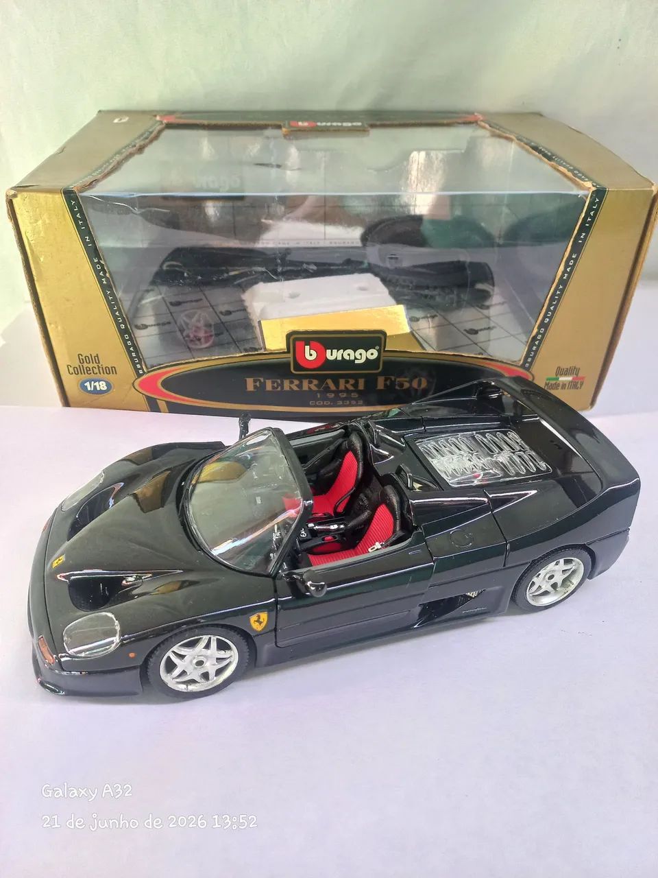 Ferrari f-50 preta marca burago 1/18 preta