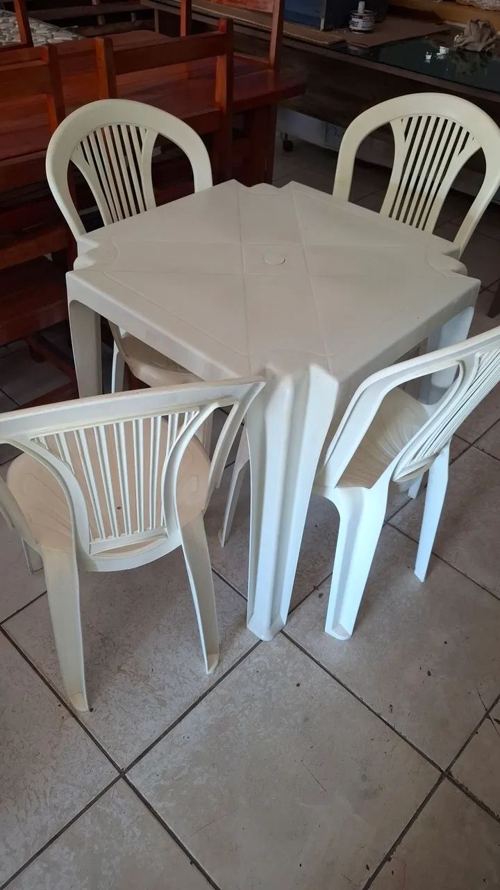 Jogo de 4 cadeiras ( conservado) - Foto 2