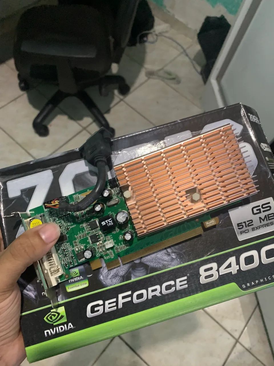 Placa de vídeo NVIDIA GeForce 8400 - Foto 3