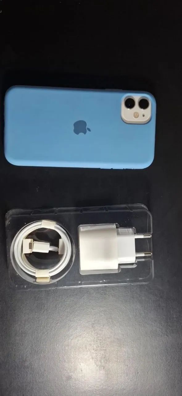 iPhone 11 64 gigas 70%de bateria - Celulares e Smartphones