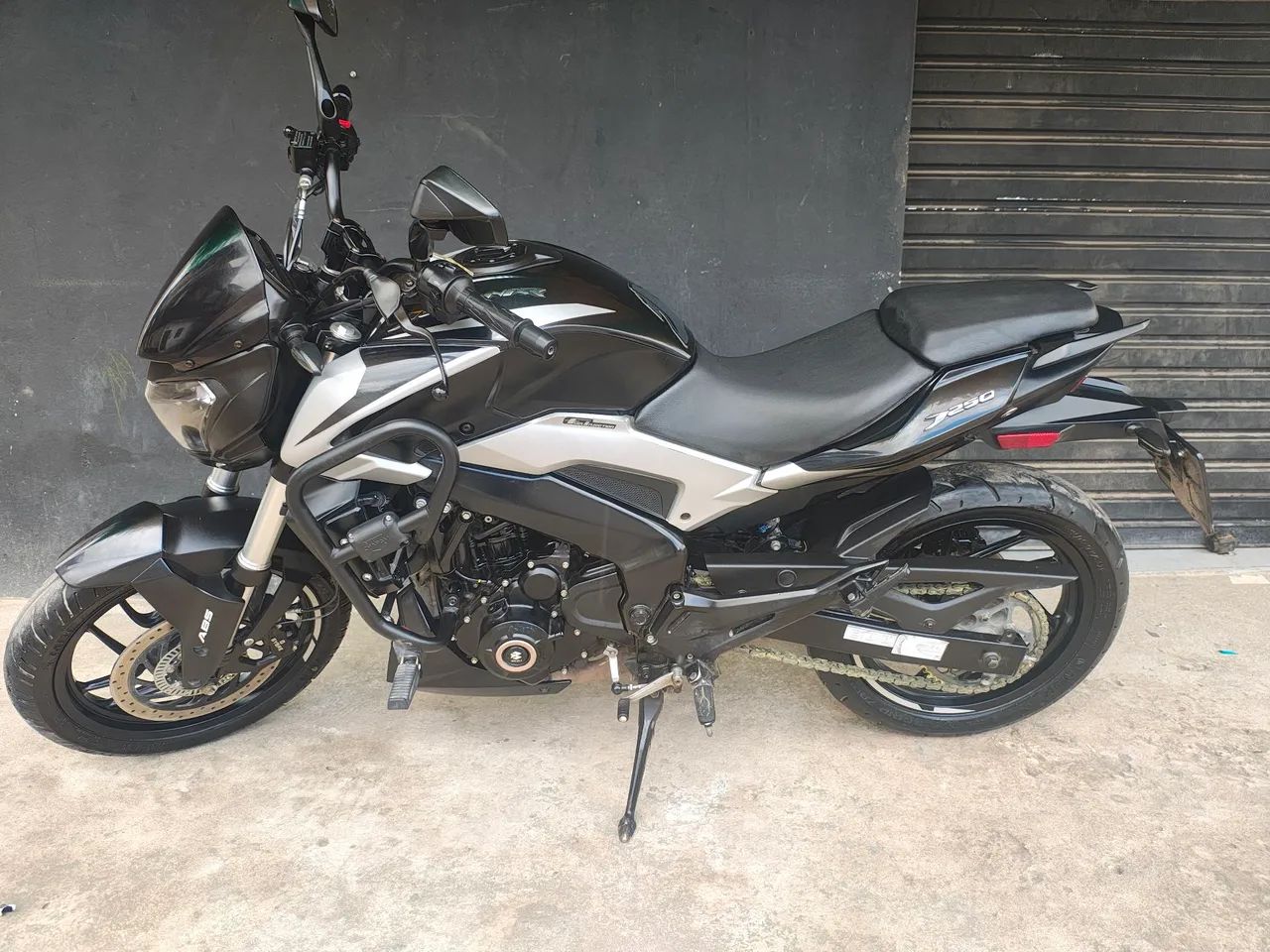 Dominar 250cc