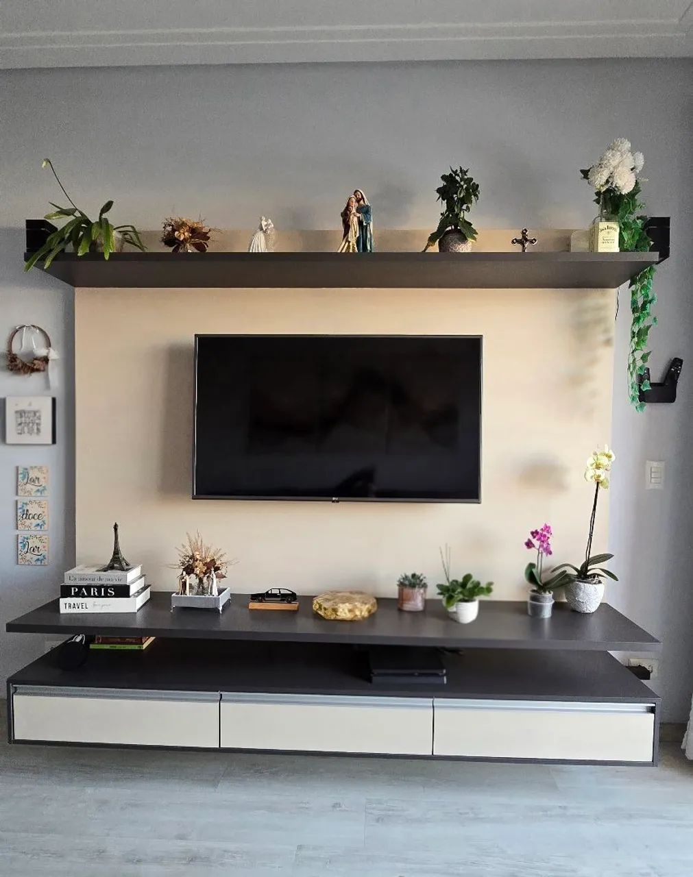 Painel TV com Rack Suspenso para TV até 75 polegadas  - Foto 2