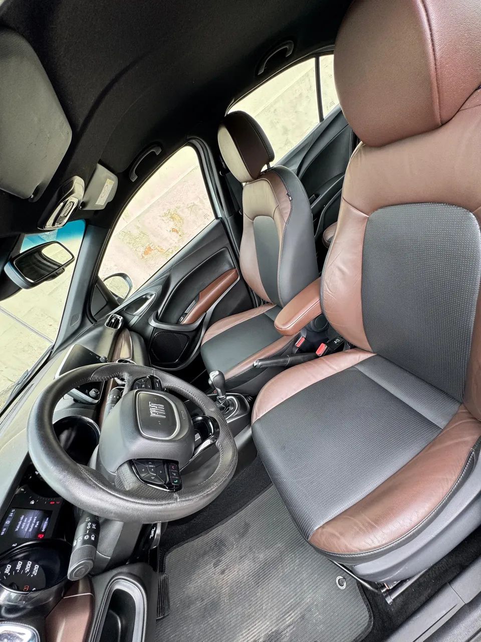 Fiat Cronos Precision 1.3 16V Flex Aut. 2023 - Foto 2